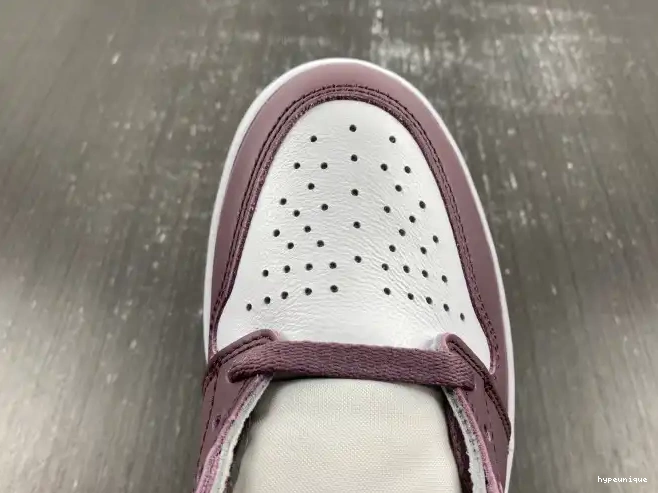 HYPE Sky J High Jordan Air OG DZ5485-105 Mauve 1 0602